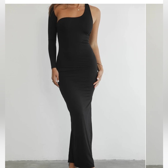 Ryleigh Maxi Dress - Picture 4 of 7